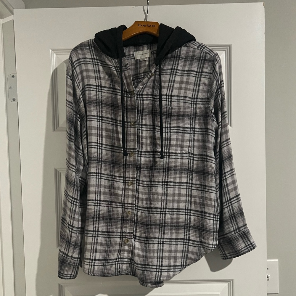 American Eagle Plaid Button-Up Hoodie Shirt Size Medium
